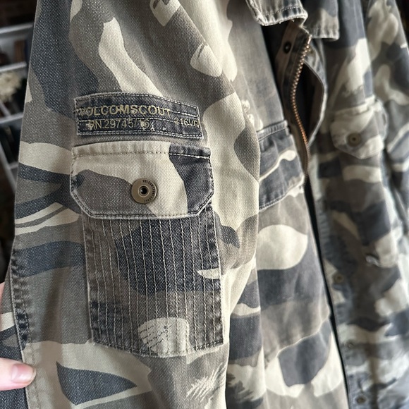 Vintage Volcom Scout Camo Jacket - Picture 5 of 8